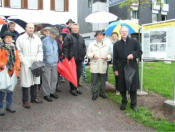Rund 40 Personen nahmen an der Einweihung teil. Rechts Hauptsponsor Alfred Bendfeld.