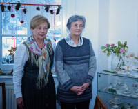 Elisabeth Aberger und Karola Hauf bedankten sich herzlich bei allen Bürgerinnen, welche die Exponate zur Verfügung gestellt haben. Ein großer Teil entstammt dem Nachlass von Hedwig Bäuerle.