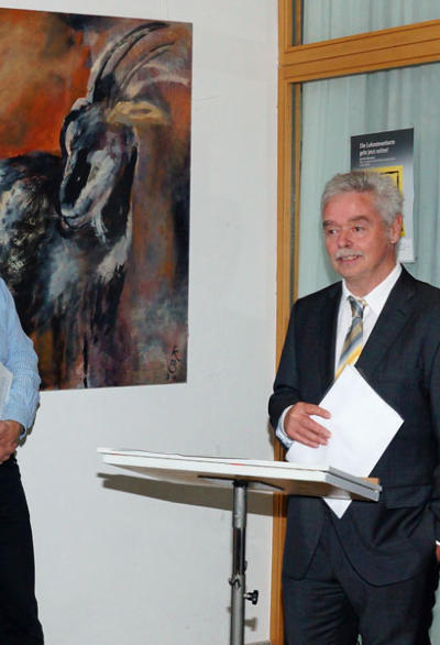 Dieter Wiedenmann eröffnet die Ausstellung
