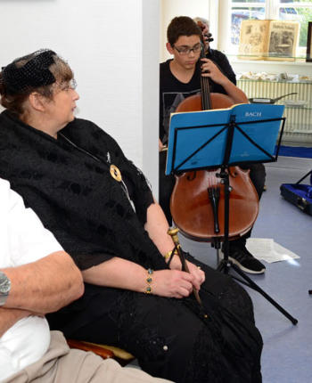 Die jungen Musiker Tobias Beck (links) und Benedikt Koch umrahmten den Nachmittag musikalisch.