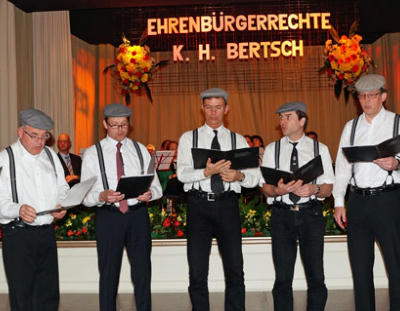 Musikalisch umrahmt wurde der Festakt vom Musikverein Schömberg und der Liedertafel "Germania"